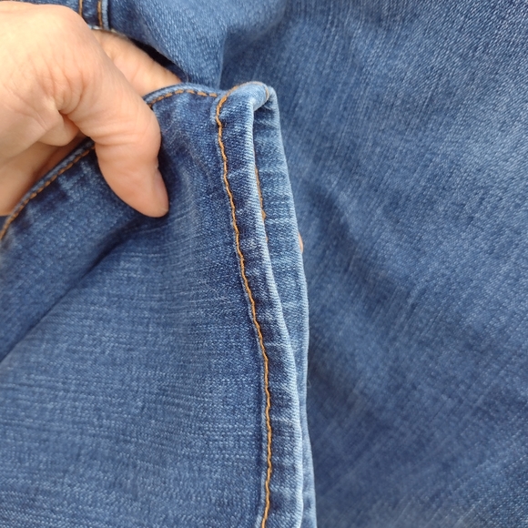 The Platinum faded Jegging size 2 by Chicos - Picture 8 of 10